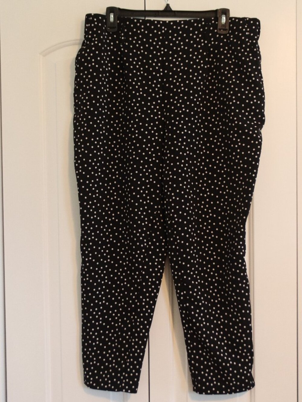 One by Chapter One Black and White Polka Dot Elastic Waist Ankle Pants Size XL